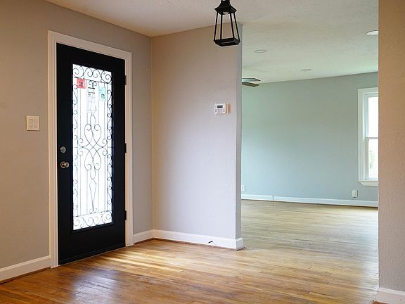 4th image of 3522 Rosedale St