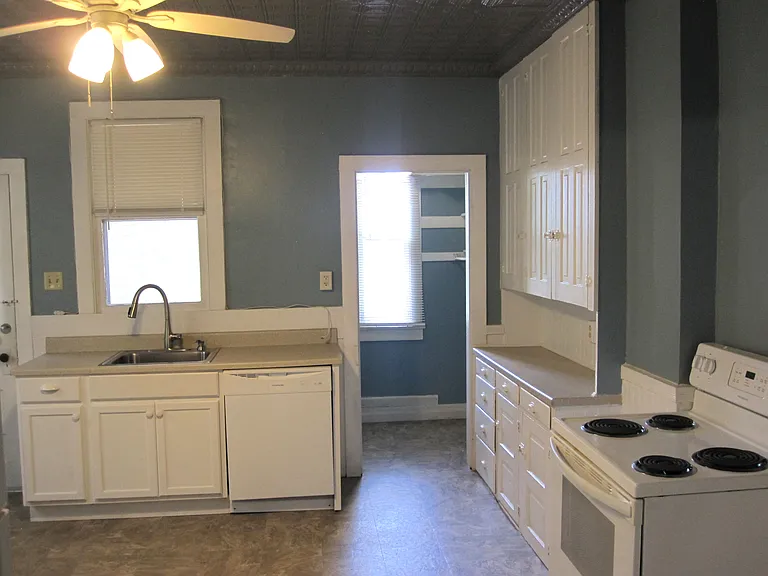 Eat-in kitchen.