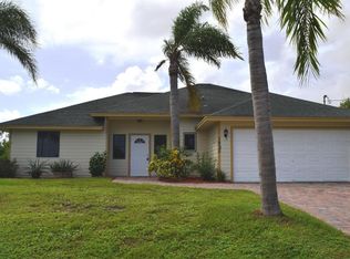 1022 SW Abbot Ave, Port Saint Lucie, FL 34953