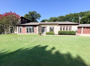 654 S Falling Leaves Dr, Waxahachie, TX 75167