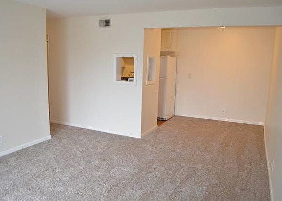 3rd image of 1875 Tall Oaks Dr Unit 3405