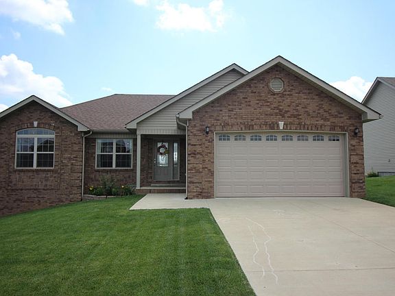 3rd image of 221 S Rushmore Dr