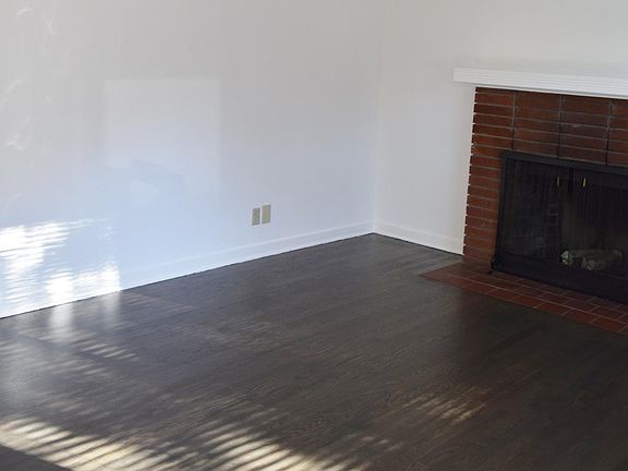 5th image of 166 Villa Ave