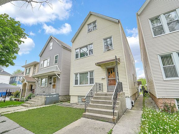 2nd image of 4438 S Maplewood Ave