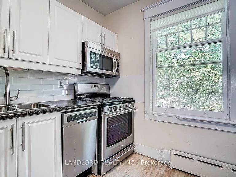 92 Neville Park Blvd #UPPER — Photo 21