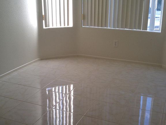 4th image of 9525 Wooded Heights Ave