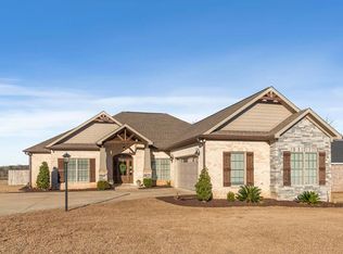 107 Laney Ln, Dothan, AL 36305