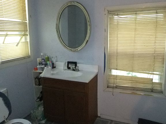 4th image of 1818 Sibley Ave