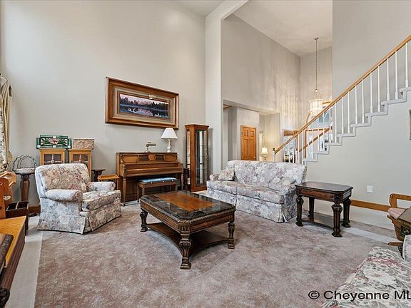 5th image of 6704 Foxglove Dr