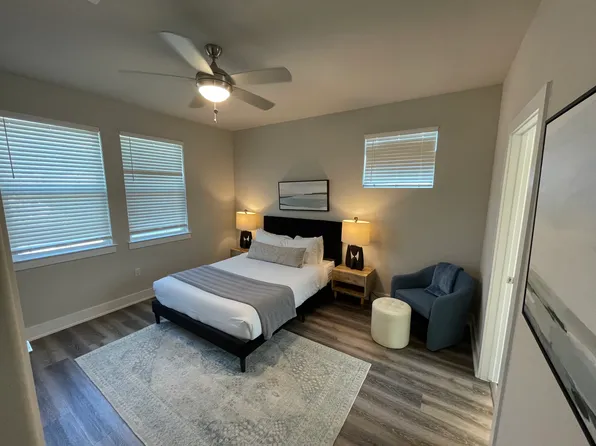 316 W 34th St #4, Austin, TX 78705