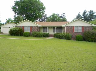 132 Oxford Rd, Greenwood, SC 29649