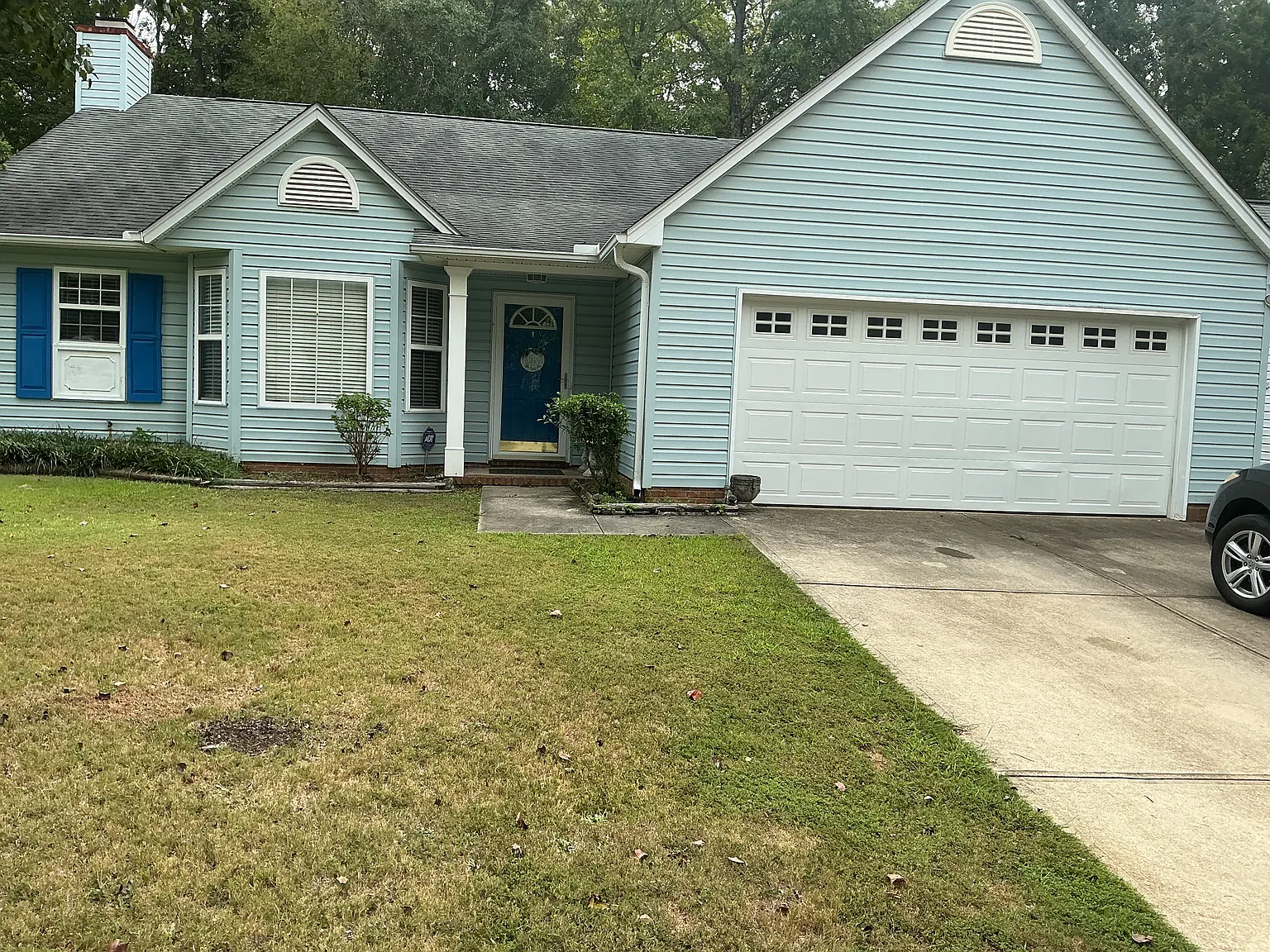 3 bed, 1255 sqft, $1,900 — Photo 1