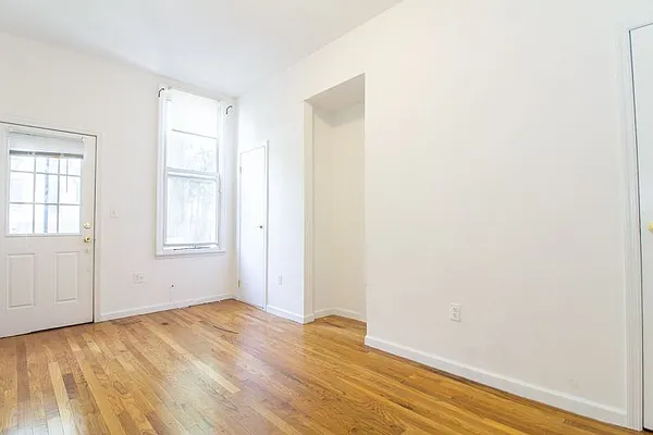 Rented by EXR | media 20