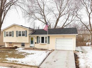 4220 Warren St, Davenport, IA 52806
