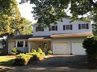 4 Starodub Dr, Milltown, NJ