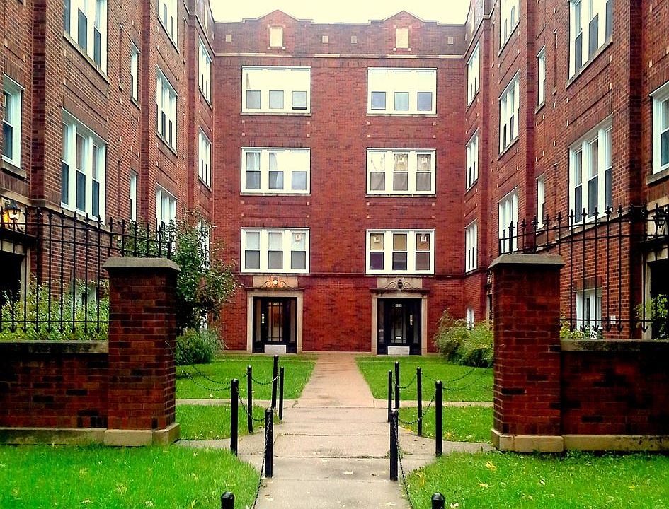 1st image of 4022 W Melrose St APT 3S