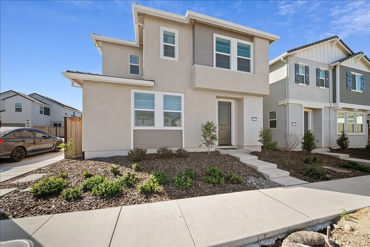 Building Photo - 2416 Interstellar Ln