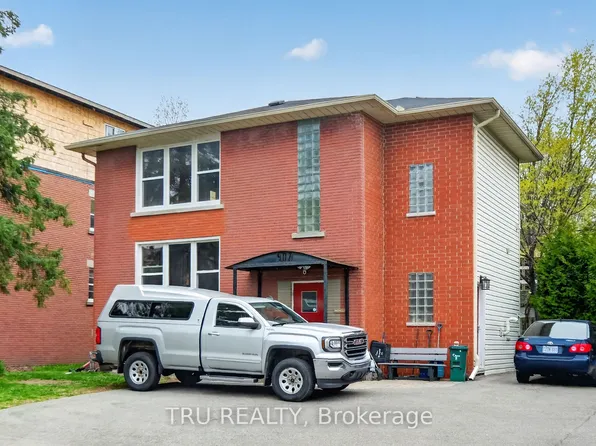407 Peach Tree Ln #3, Ottawa, ON K1K 2R7