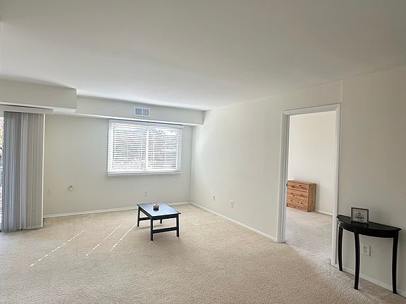 5th image of 8003 Chanute Pl APT 15