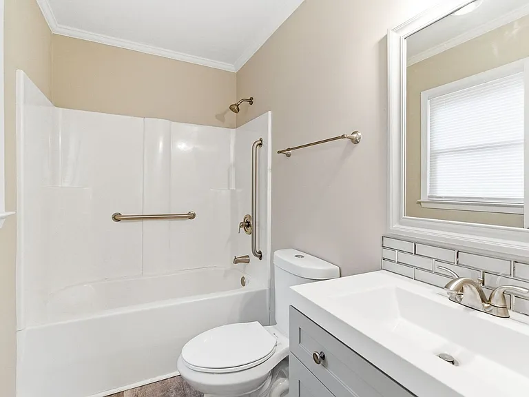 1456 London Dr — Photo 23
