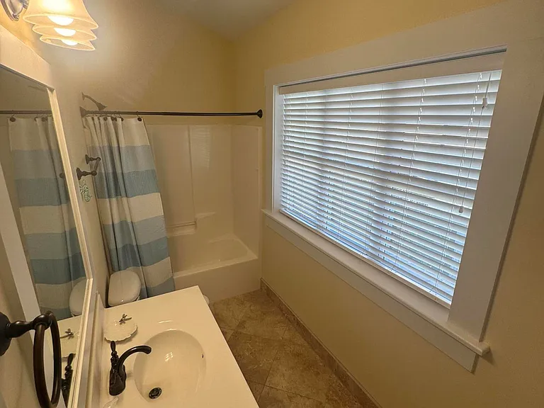819 Meadowsweet Ln — Photo 29