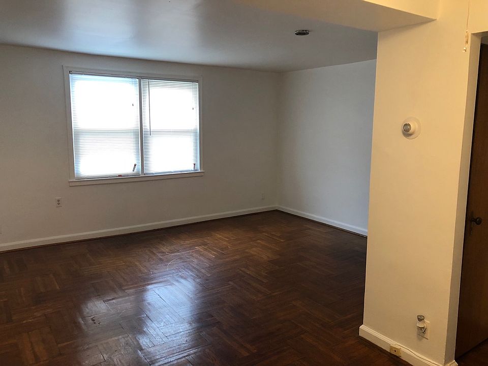 1st image of 15 Corbin Ct #2