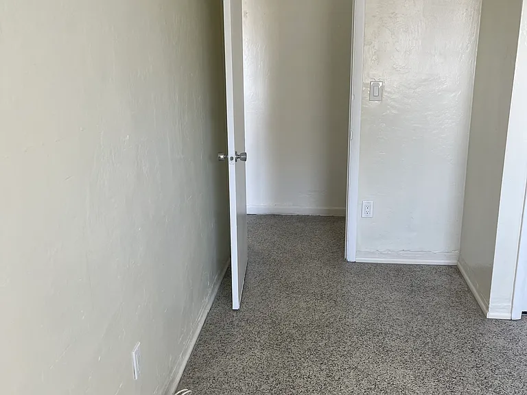 1716 SW 3rd St #3 — Photo 6