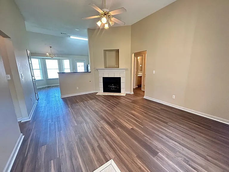 4806 Ashcroft Dr — Photo 5