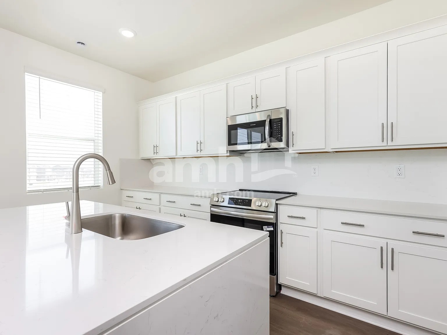 4 bed, 3.5 bath, 2143 sqft, $2,590 — Photo 3