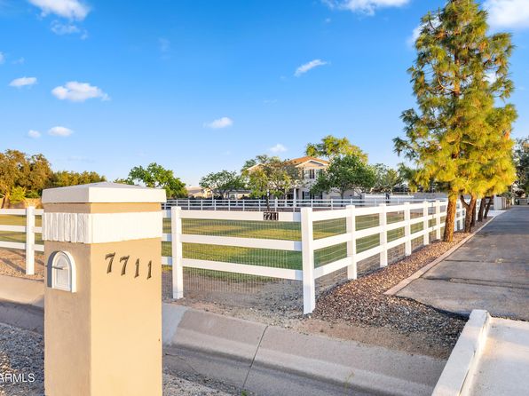 7711 W Acoma Dr, Peoria, AZ 85381