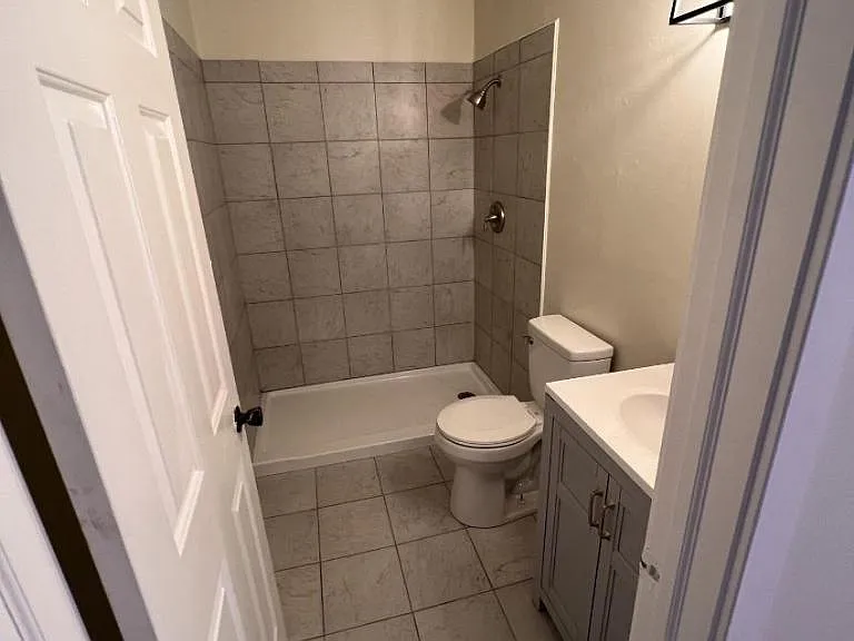 19 N 4th St #2R — Photo 12
