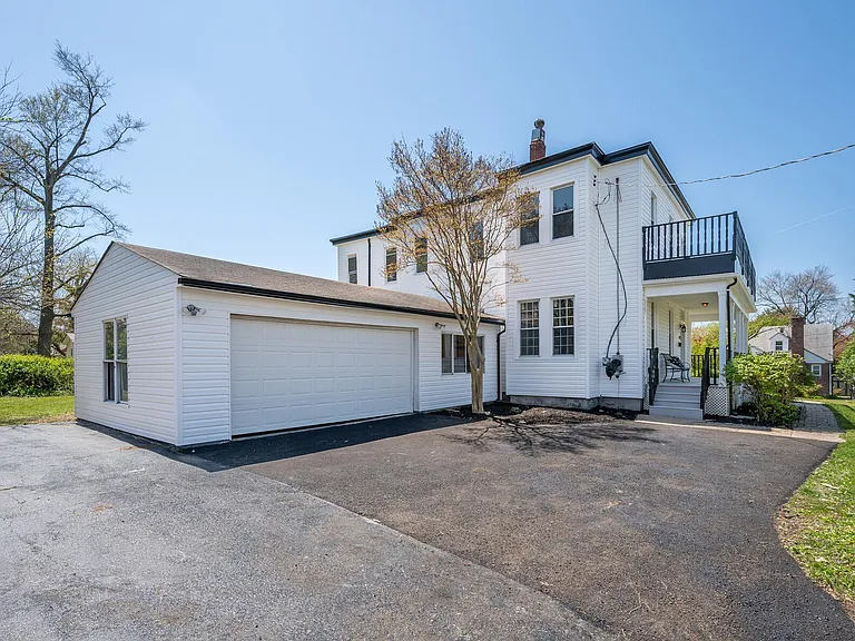 4201 E West Hwy — Photo 42