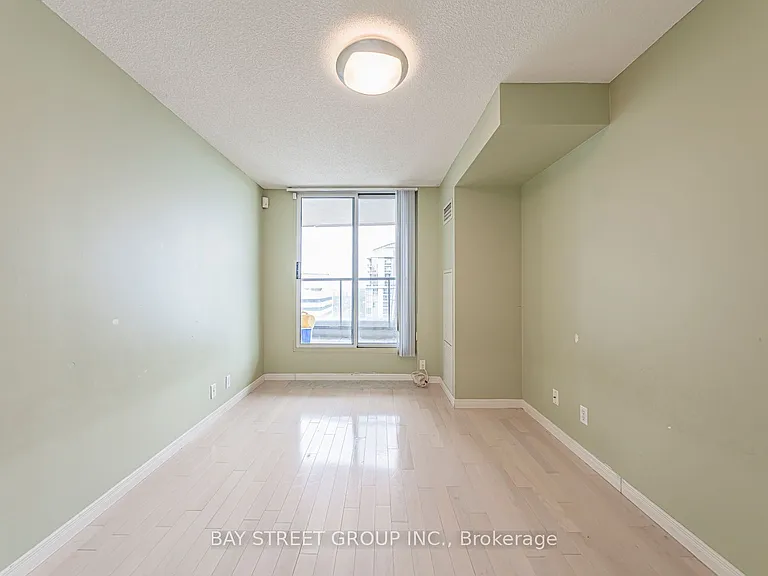 23 Hollywood Ave #3802 — Photo 21