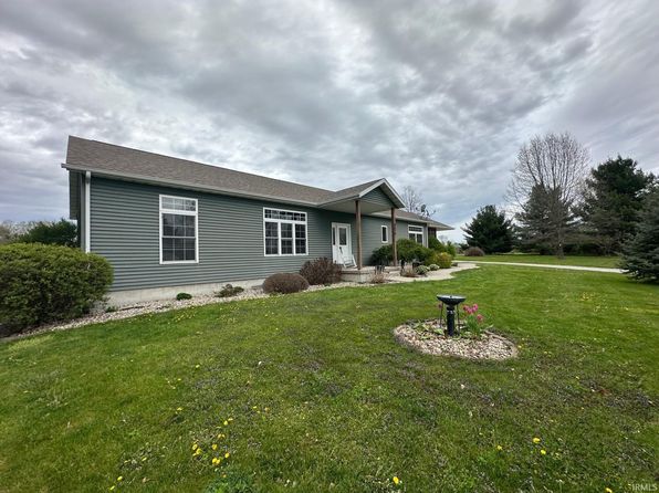 8679 E 850th St N, New Carlisle, IN 46552