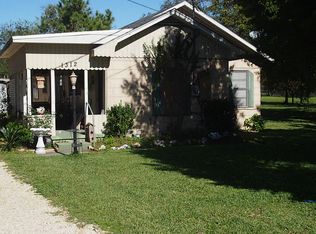 1312 N Battlebell Rd, Highlands, TX 77562