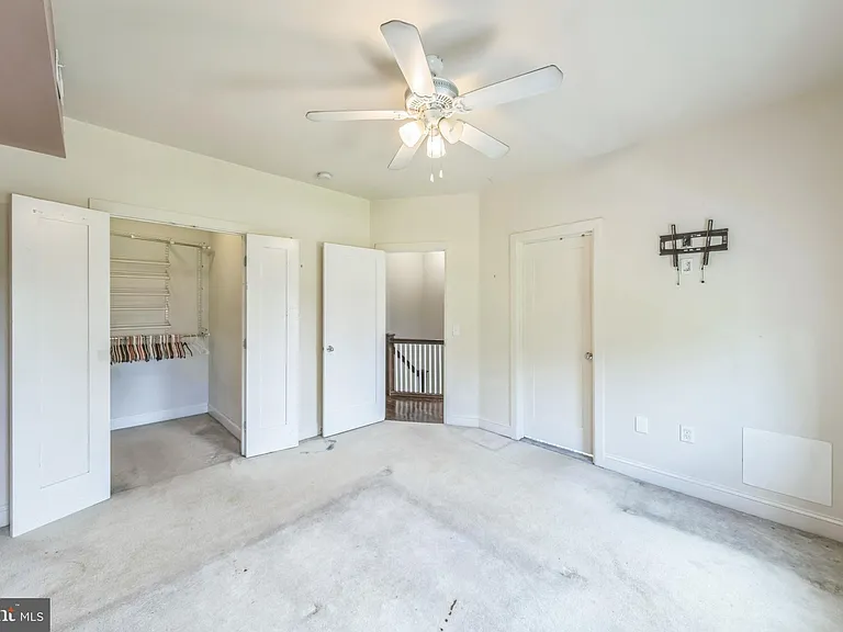723 K St NE — Photo 17