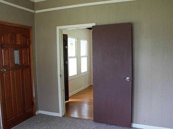 "148EArdoinStInterior.jpg"