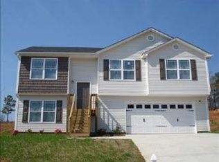 95 Rockingham Dr, Covington, GA 30014