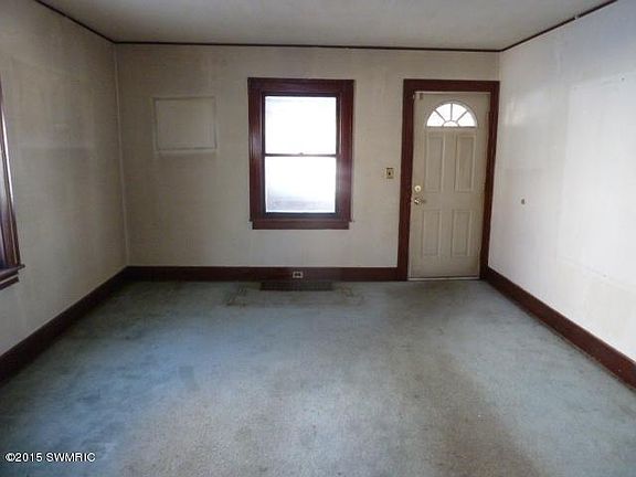 4th image of 2423 Horton Ave SE