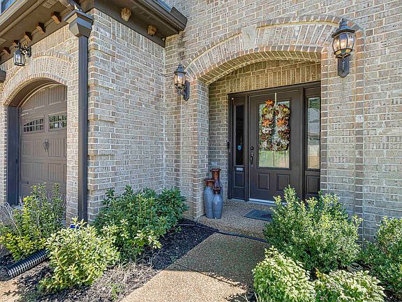 2nd image of 290 Garden Springs Dr
