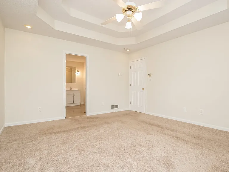 19 Eagle Point Ct — Photo 8