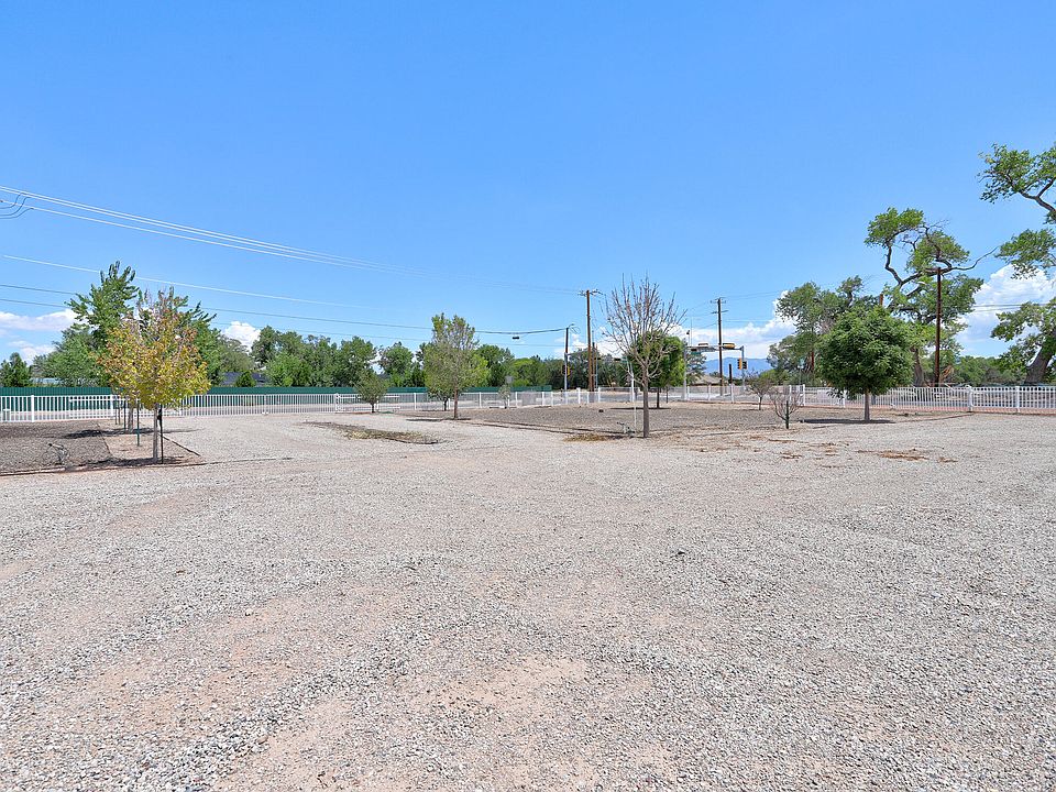 1st image of 4401 Isleta Blvd SW