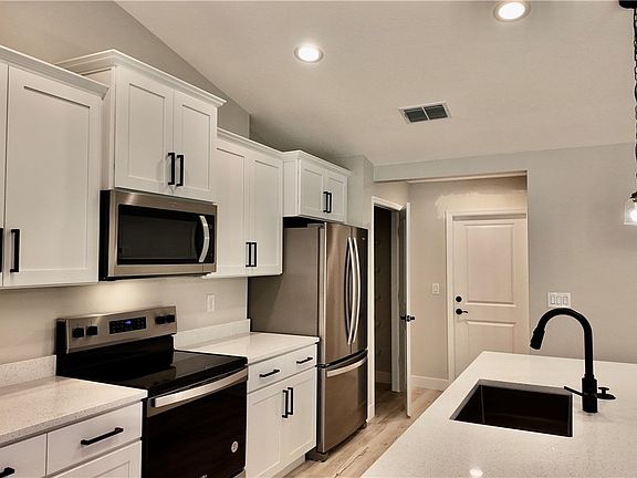 3rd image of 25836 Aysen Dr