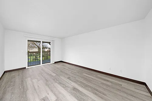 Driftwood Terrace Photo 1