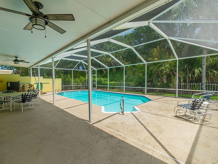 7533 SE Autumn Ln — Photo 29