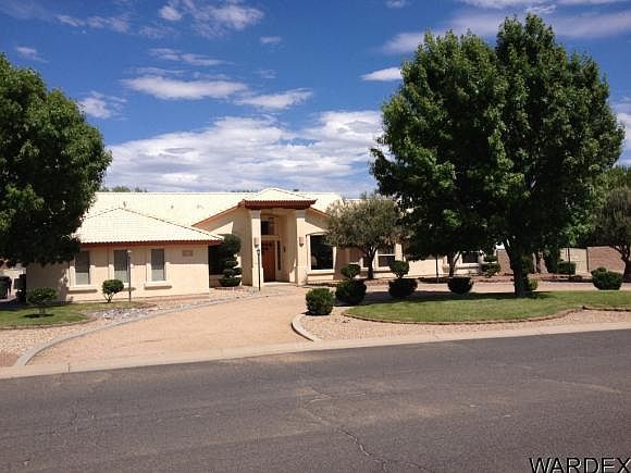 1st image of 695 Shadow Mountain Dr