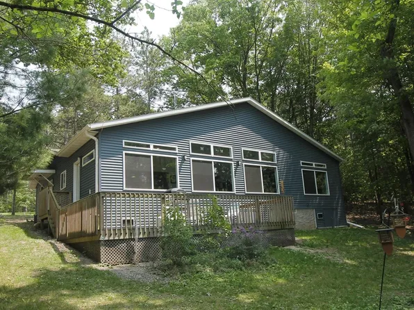 N6741 17th Ln, Neshkoro, WI 54960