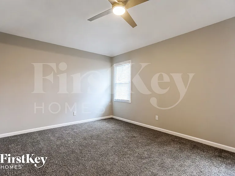 12404 W 100th St — Photo 8