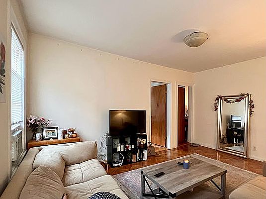 3rd image of 2229 24th St #2