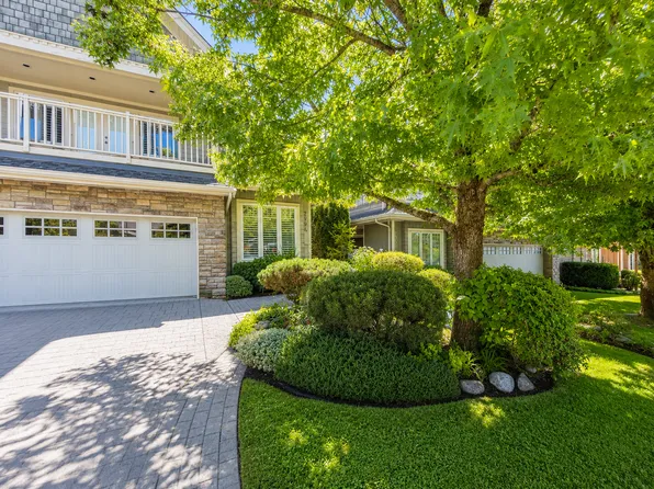 2994 Strangway Pl, Squamish, BC V8B 0P8